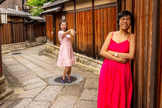 Private Photoshoot Experience in Kyoto ( Gion ) - Yasaka Koshindo and its colorful details