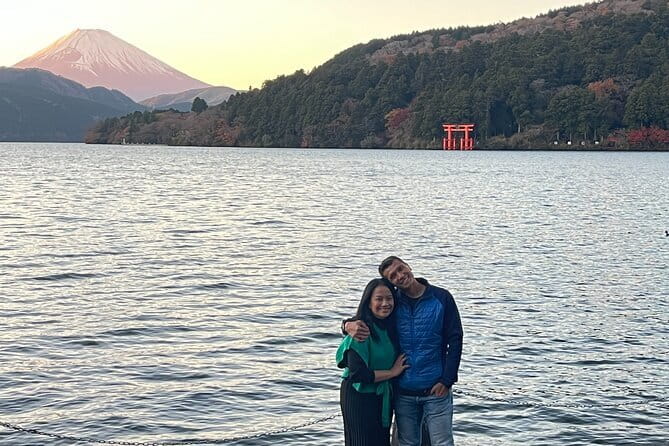 Private Tour - Hakone Day Trip! A Tour to Explore All Must-Sees! - Riding the Hakone Ropeway above Owakudani