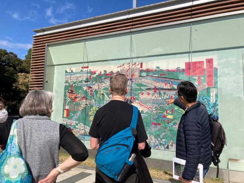 Private Tour Through the Tokyo National Museum & Ukiyo-e - Meeting at Family Mart, not inside the park