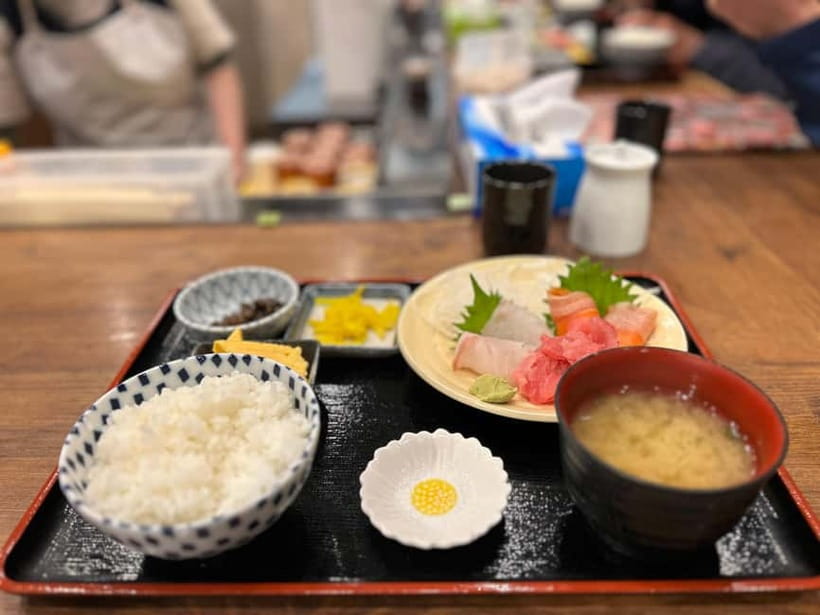 Private Toyosu & Tsukiji Market Adventure with Tuna Auction - Should you book the Toyosu and Tsukiji tour?