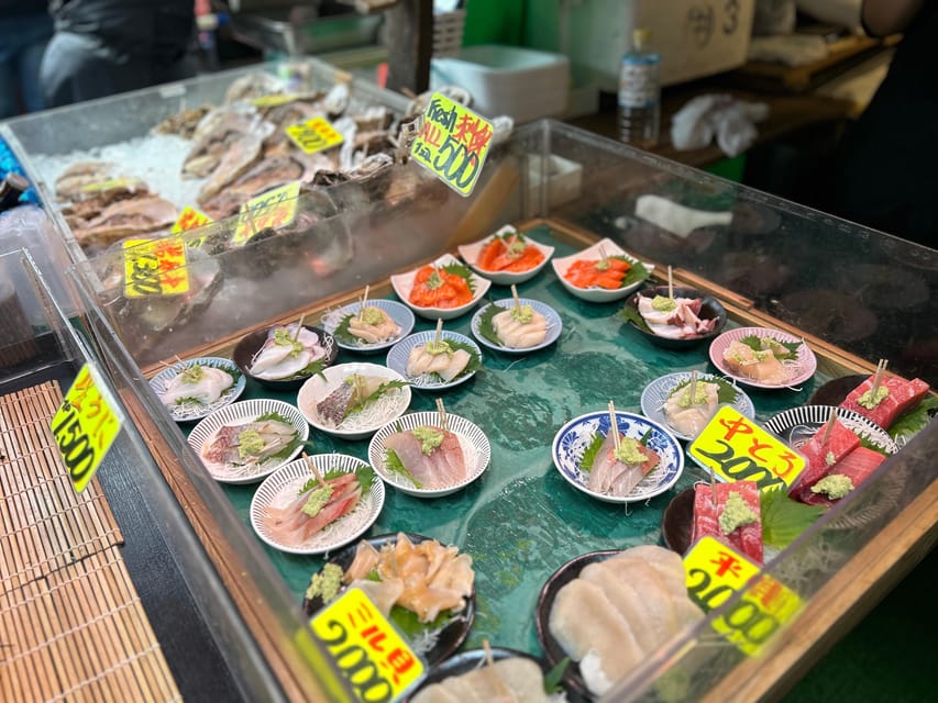 Private Toyosu & Tsukiji Market Adventure with Tuna Auction - Taking the bus from Toyosu to Tsukiji