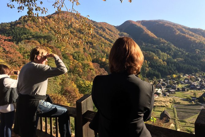 Private transfer Kanazawa to Takayama Including Shirakawago - Seeing the gassho-style houses
