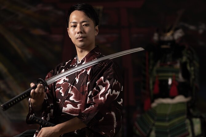 Samurai Training with Modern day Musashi in Kyoto - Drawing, sheathing, and handling the katana