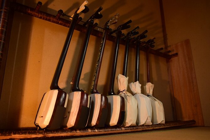 Shamisen Experience in Kyoto 【Private】 - Learning a traditional Japanese song