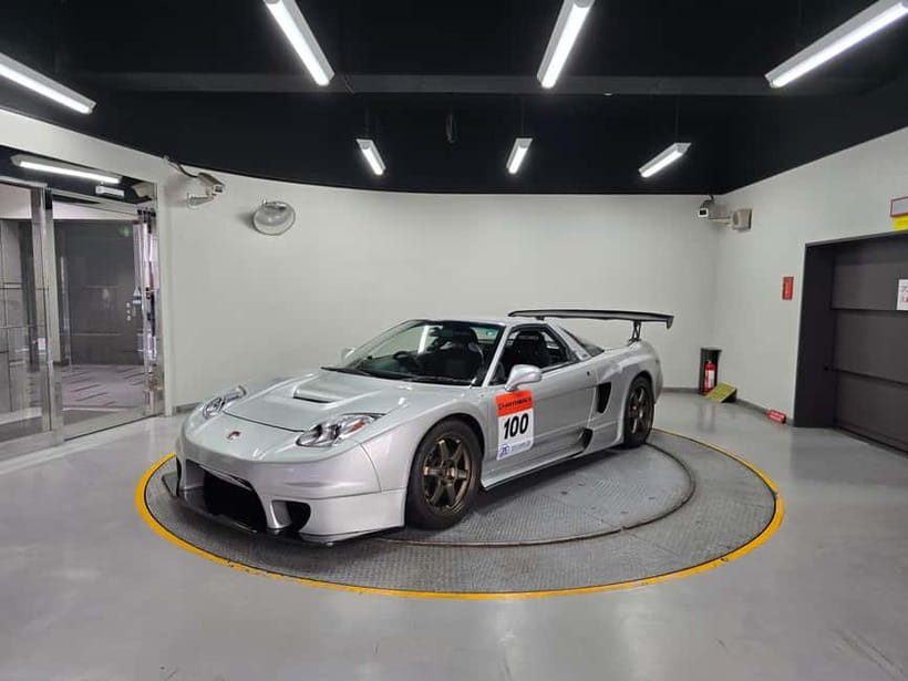 Shibuya City: Daikoku PA GT-R R35, R34, R33 or R32 Tour - A PIT Autobacs, Tokyo’s stop for car fans