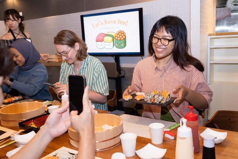 Shibuya Tokyo: Sushi Making Class (Vegan/Vegetarian/Halal) - What this Shibuya sushi class is really like