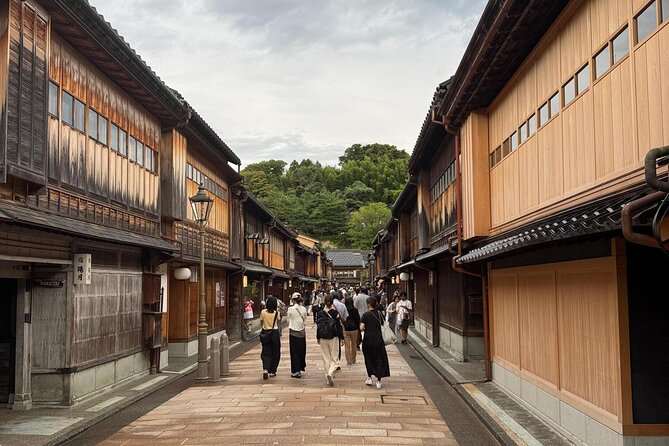 Shirakawago & Kanazawa from Kanazawa - Kenrokuen Garden: two hours of careful design