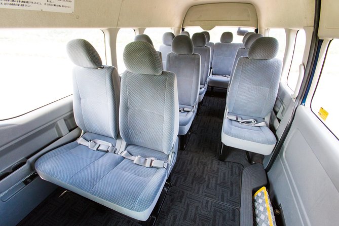 SkyExpress Private Transfer: New Chitose Airport - Niseko (8 Pax) - Handling skis, golf clubs, and family luggage