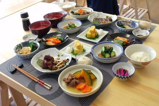 Small-Group Wagyu Beef and 7 Japanese Dishes Tokyo Cooking Class - Key points at a glance