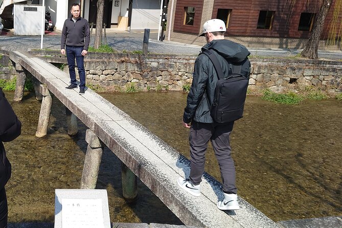 Start from Kyoto Station: Early Morning E-Bike Tour with Kyotoite - Following the Shirakawa River into old Gion