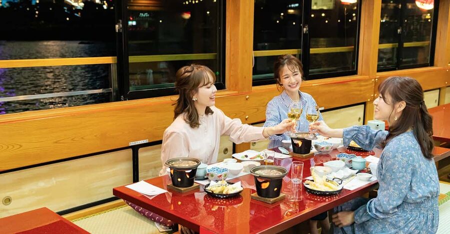 Sumida River: Japanese Traditional Yakatabune Dinner Cruise - What the boat itself is like