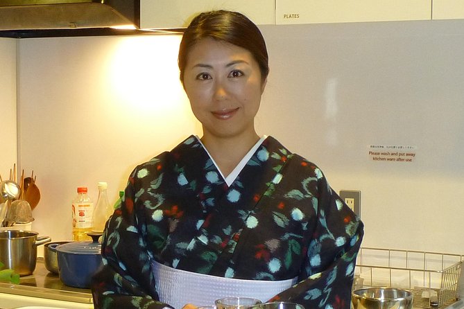 Sushi - Authentic Japanese Cooking Class - the best souvenir from Kyoto! - A relaxed class with clear English instruction