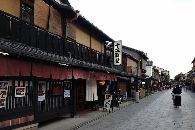 Tailored Full Day Private Experience of Kyoto for 1 Day Visitors - Fushimi Inari and the red torii gates