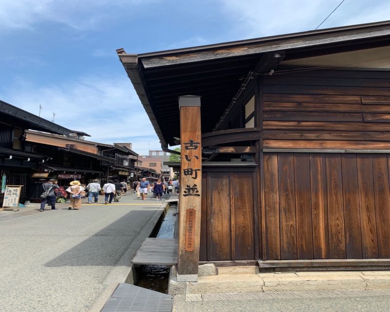 Takayama: Edo-Period Old Town Walking Tour - Who will get the most from this walk?
