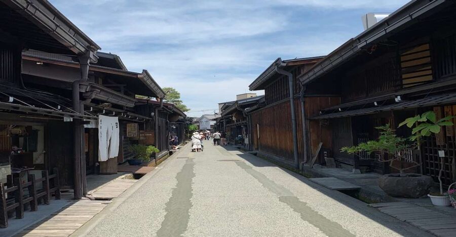Takayama: Edo-Period Old Town Walking Tour - How trade shaped Takayama’s character