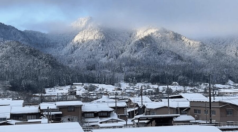 Takayama Private Custom Tour with Local Guide - Hida Folk Village and traditional farmhouses