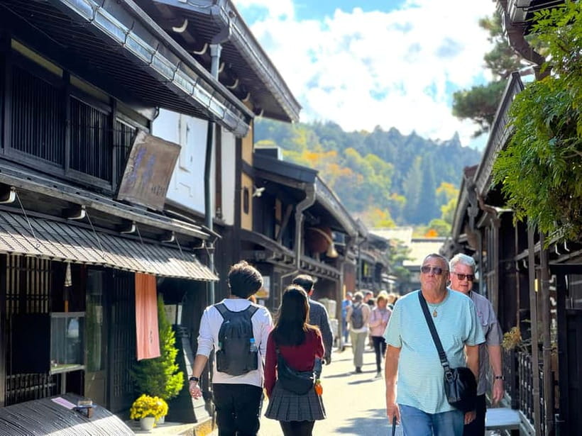 Takayama: Takayama Jinya & Old Town Private Walking Tour - FAQ