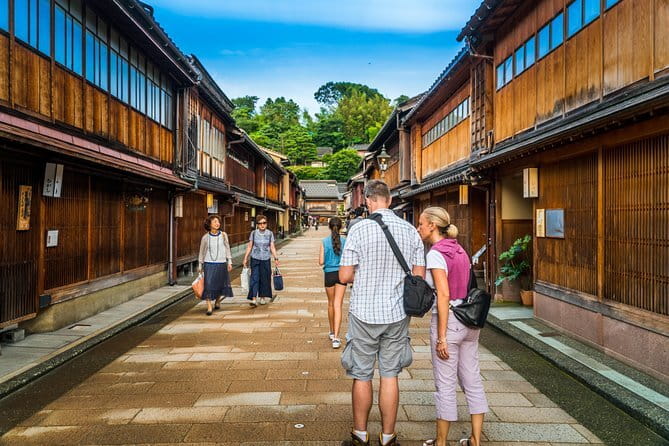 Taste of Kanazawa (Food tasting in Omicho Market & Higashi Chaya) - Useful planning details before you go