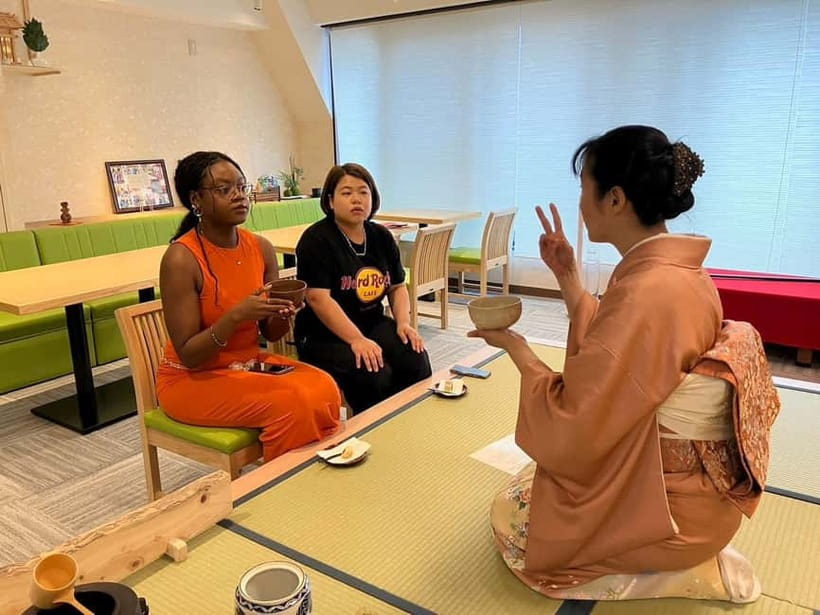 Tea ceremony experience in Japanese-style room 60min - Making your own matcha