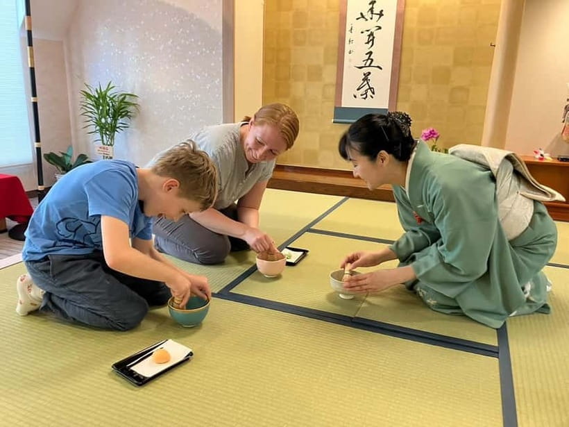 Tea ceremony experience in Japanese-style room 60min - Who will enjoy this most?