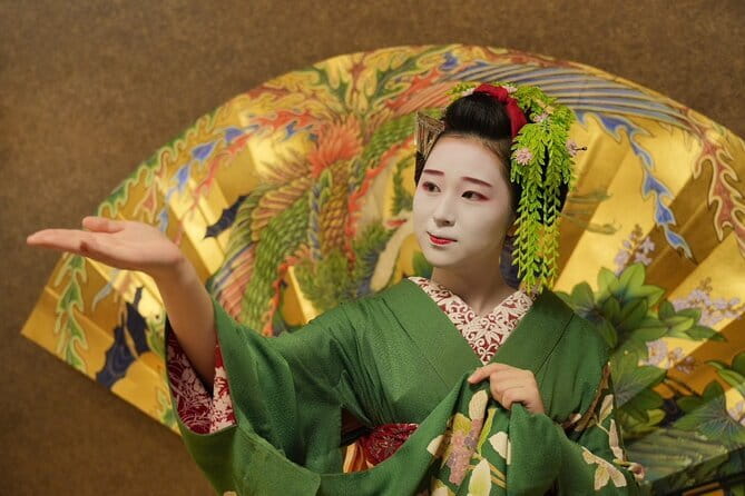 The Art of Geisha: Exclusive Show & Gion Walking Tour - Key points at a glance