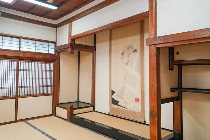 The Way of Tea: Kyoto Crafts, Hidden Temples & Wabi-Sabi Walk - Kyoto crafts and the raku tea bowl
