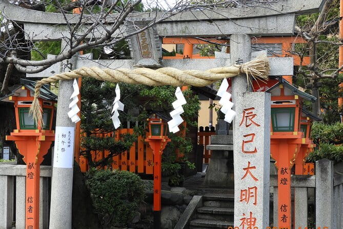 The Way of Tea: Kyoto Crafts, Hidden Temples & Wabi-Sabi Walk - The final hour in a traditional Japanese house