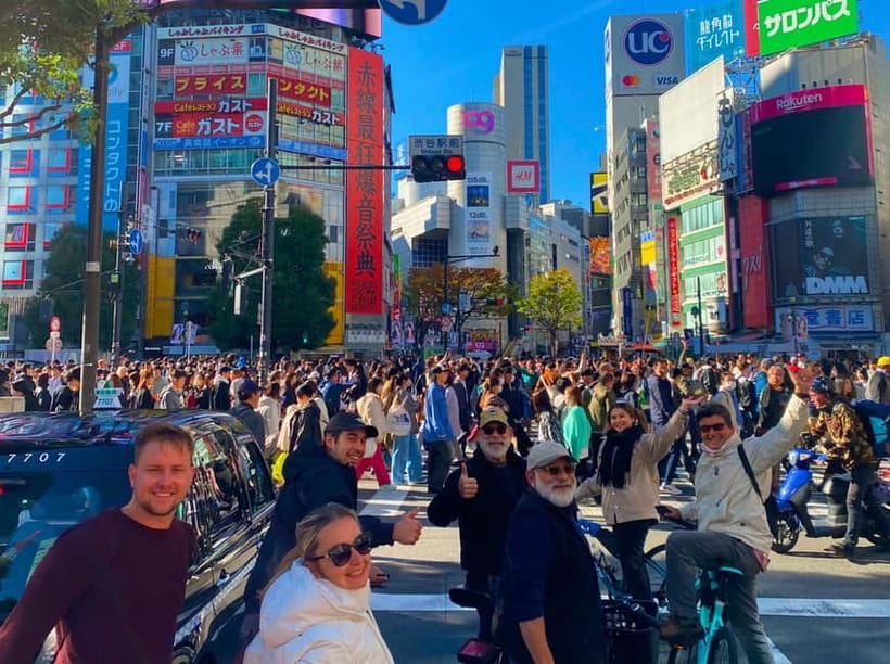 Tokyo: 3-Hour Bike or E-Bike Tour of City's Hidden Gems - Guides and the small-group advantage