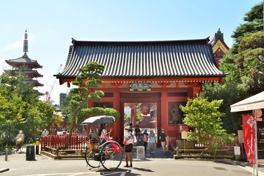 Tokyo: Asakusa Sightseeing Tour by Rickshaw - Denpoin Street and old Tokyo character