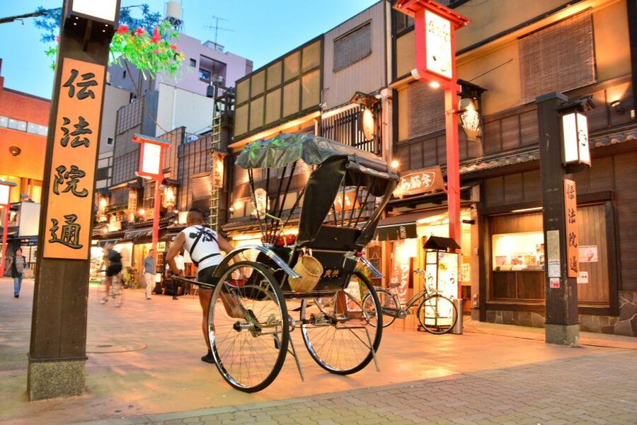 Tokyo: Asakusa Sightseeing Tour by Rickshaw - Price, comfort, and who gets the best value