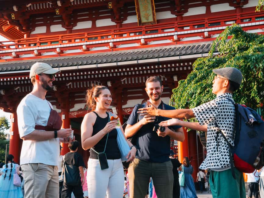 Tokyo: Asakusa & Tokyo’s Oldest Temple Senso-ji Walking Tour - Walking beneath Kaminarimon Gate