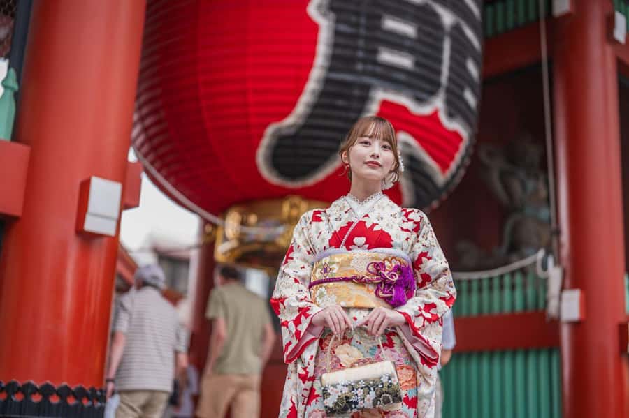Tokyo Asakusa: Traditional Kimono Rental Experience at Wargo - Arriving at Wargo on the fourth floor