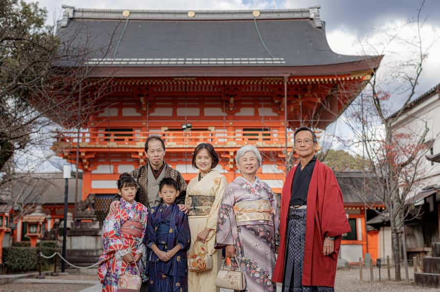 Tokyo Asakusa: Traditional Kimono Rental Experience at Wargo - What the $33 price really covers