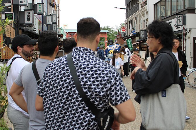 Tokyo: Asakusa Walking Tour with Japanese Comedian - Asakusa Shrine and Senso-ji side by side