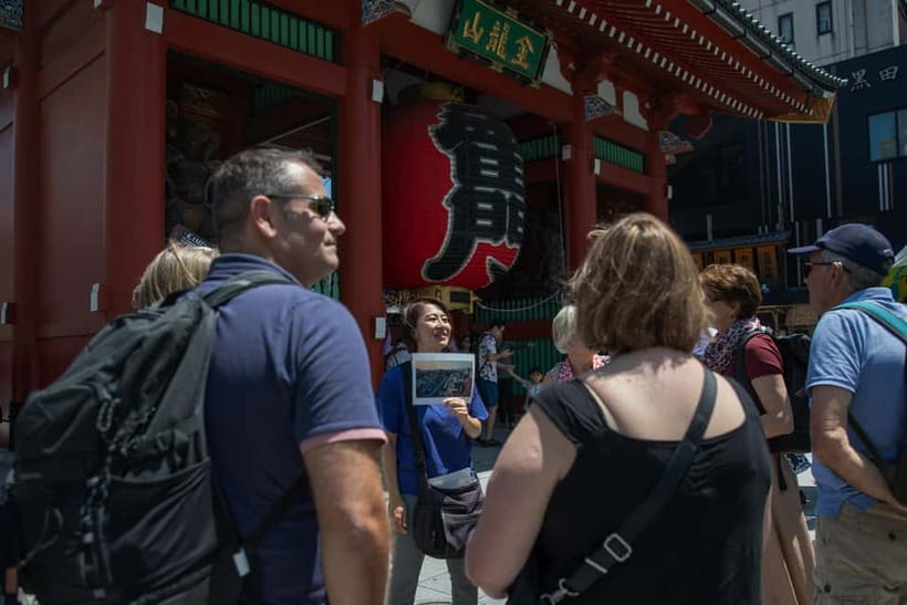 Tokyo: Asakusa Walking Tour with Sensoji Temple Visit - Meeting beneath the Kaminarimon