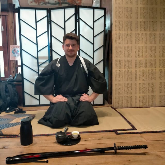 Tokyo : Authentic Samurai Experience in a Private Space. - Entering an old Japanese house for a samurai lesson