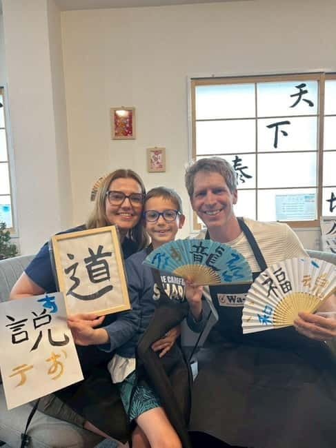 Tokyo:Calligraphy &Make your original folding fan in Asakusa - Preparing ink the traditional way