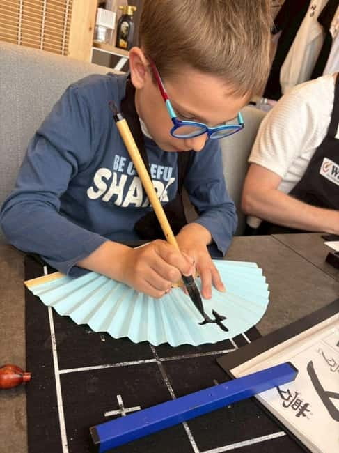 Tokyo:Calligraphy &Make your original folding fan in Asakusa - Green tea and the postcard to your future self
