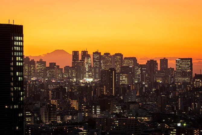 Tokyo: Calligraphy Workshop & Original T-Shirt Creation - Why the small-group format matters
