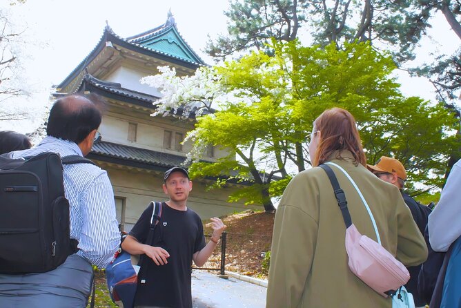 Tokyo Castle, Imperial Palace, Shogun & Garden Walking Tour - What this Tokyo Castle tour actually covers