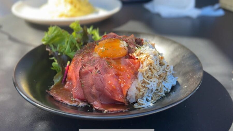 Tokyo: Customizable Private Guided Walking Tour - Temples, gardens, and streets with character