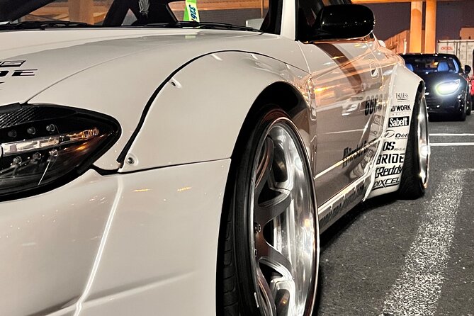 Tokyo: Daikoku JDM Car Meet & Night Car Culture Tour - APIT Autobacs: the practical car-lover stop