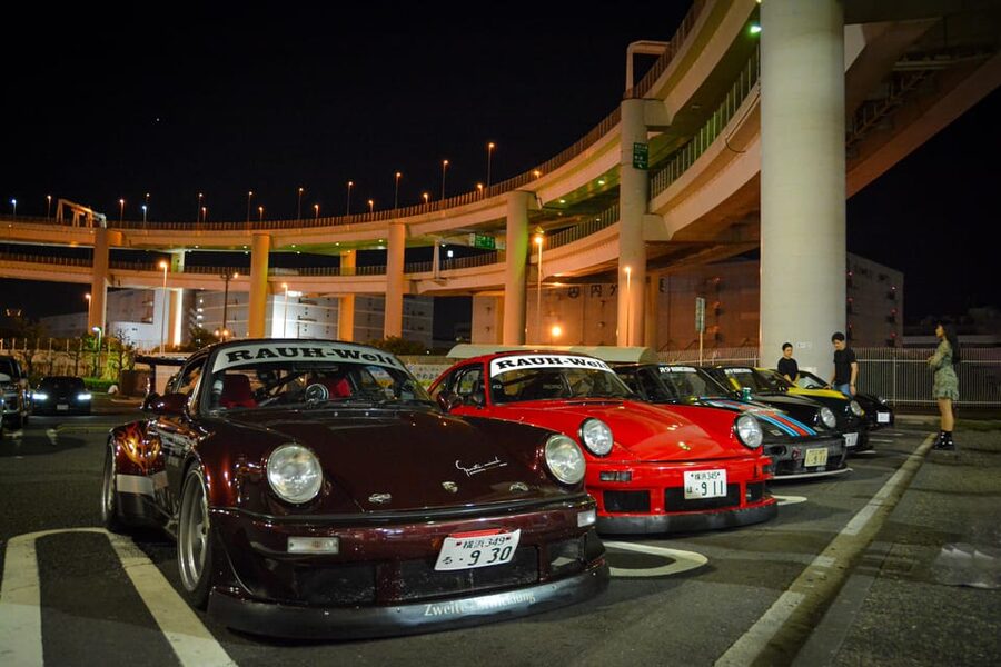 Tokyo: Daikoku JDM Car Meet Tour + LibertyWalk & Autobacs! - LibertyWalk and the Japanese custom-car look