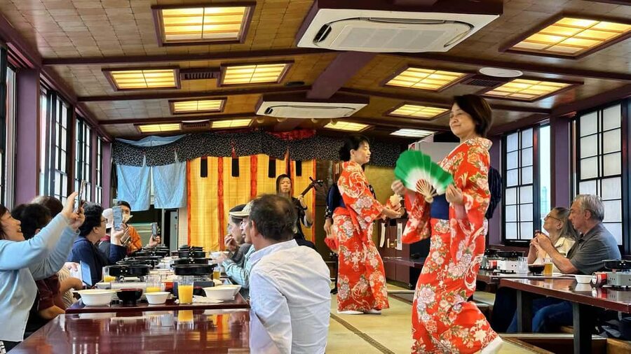 Tokyo Dinner Cruise & Tradition Show & Drinks & Tokyo Tower - Daylight, sunset, or nighttime?