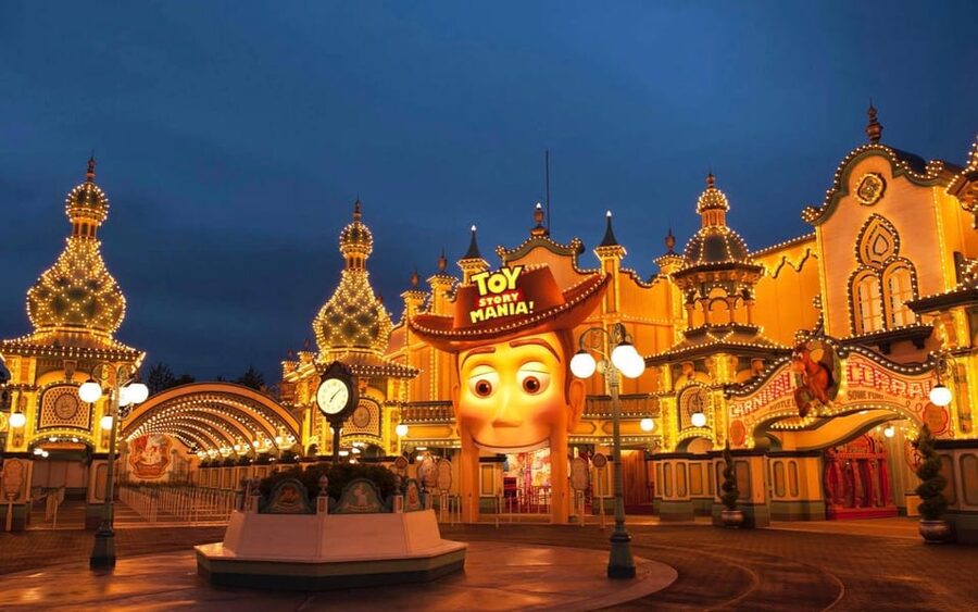 Tokyo DisneySea: 1-Day Ticket & Private Transfer - Who gets the best value from this package
