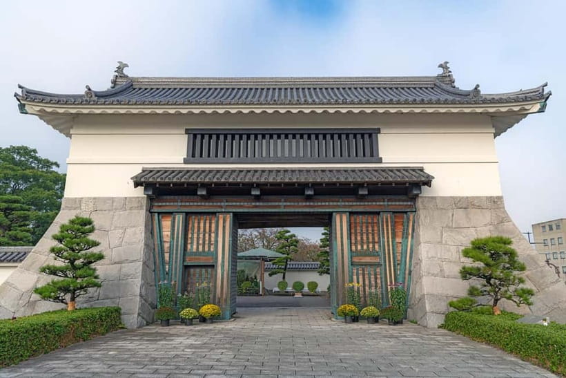 Tokyo: Edo Castle & East Garden of the Imperial Palace Tour - Final verdict: a useful two-hour introduction