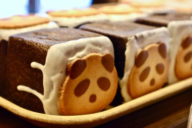 Tokyo: Food Tour in Ueno with 10+ Tastings of Japanese Classics - Ueno Park adds breathing room
