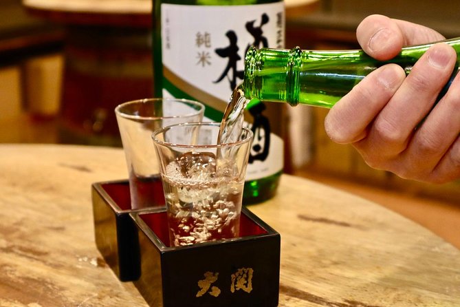 Tokyo: Food Tour in Ueno with 10+ Tastings of Japanese Classics - The food lineup: sushi, gyoza, yakitori, and more