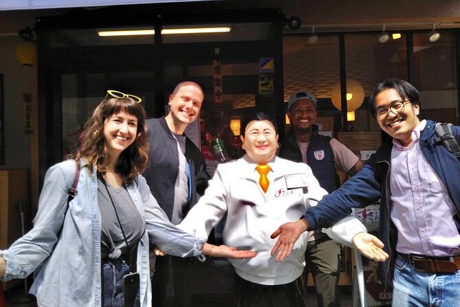 Tokyo Food Tour Taste Fresh Delights at Tsukiji Market - A small group makes the crowded lanes easier