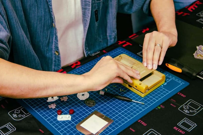 Tokyo: Gameboy Mod Workshop at Akihabara - Why this Akihabara workshop feels different from buying a Game Boy